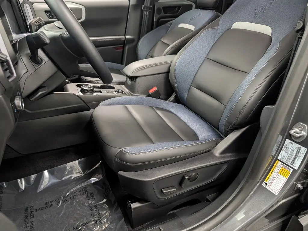 2025 Ford Bronco - $30,900