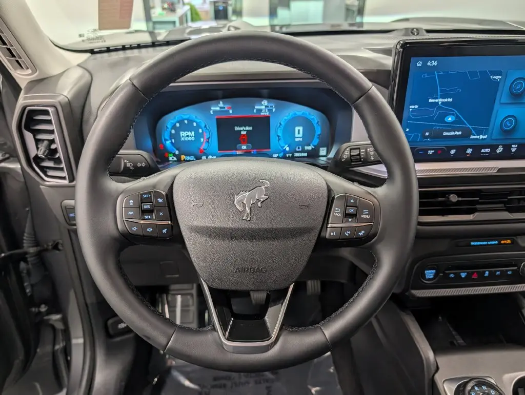 2025 Ford Bronco - $30,900