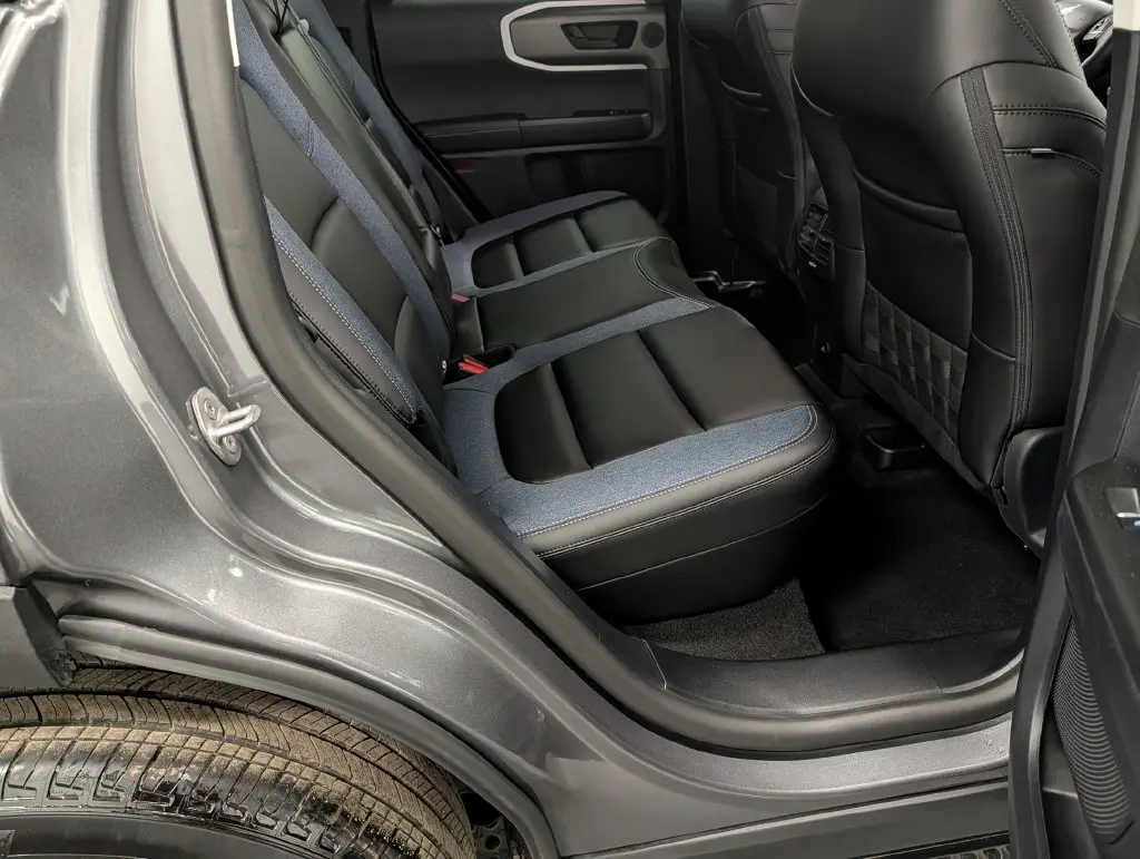 2025 Ford Bronco - $30,900
