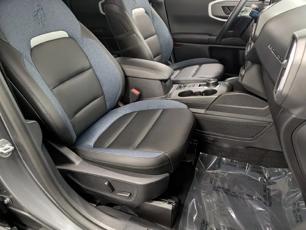 2025 Ford Bronco - $30,900