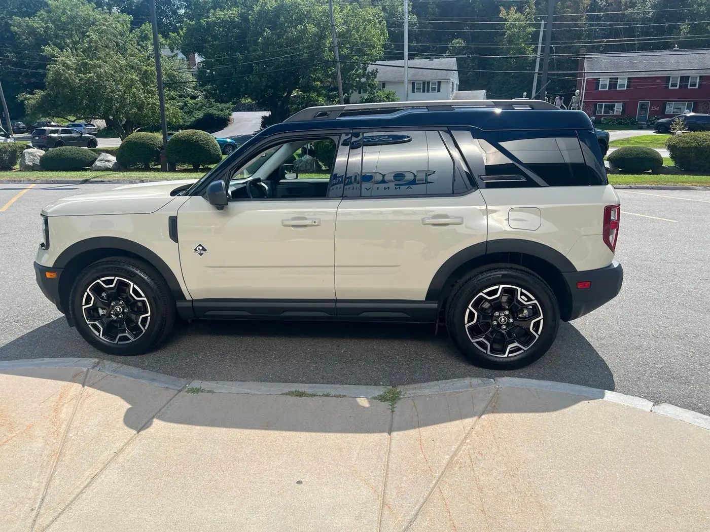 2025 Ford Bronco - $33,647
