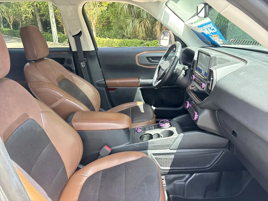 2022 Ford Bronco - $27,700