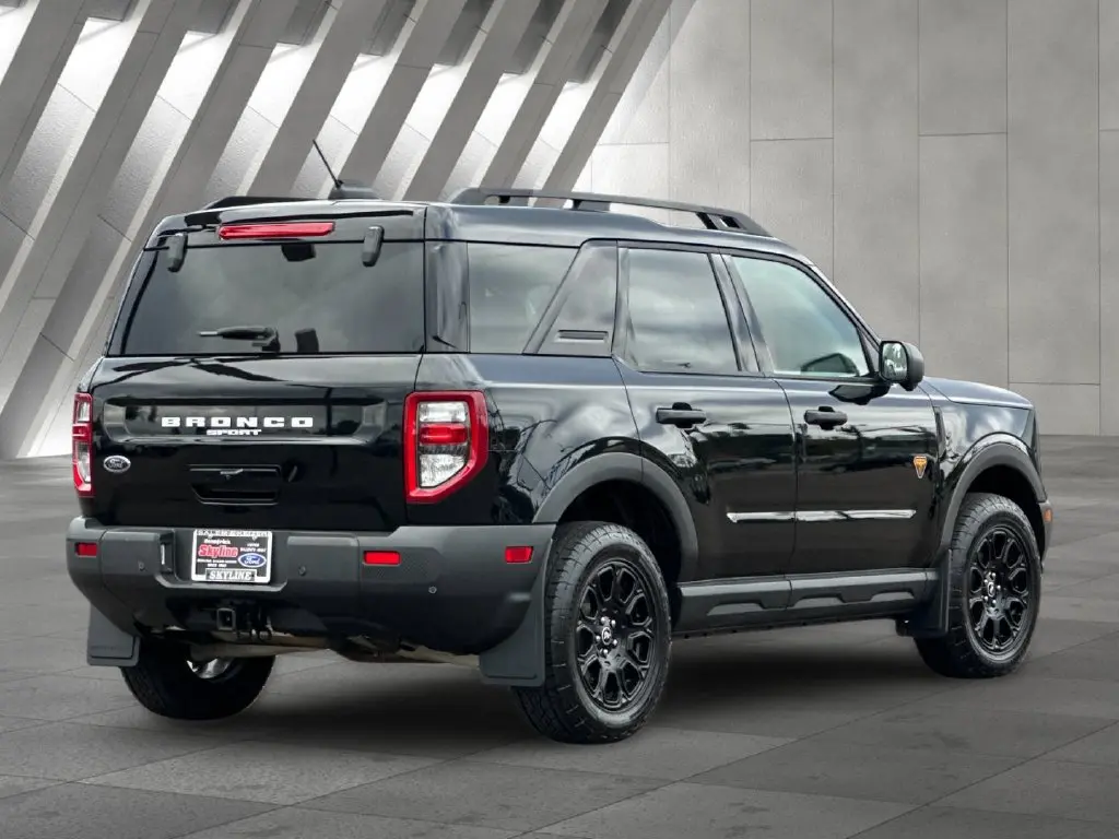 2025 Ford Bronco - $32,750