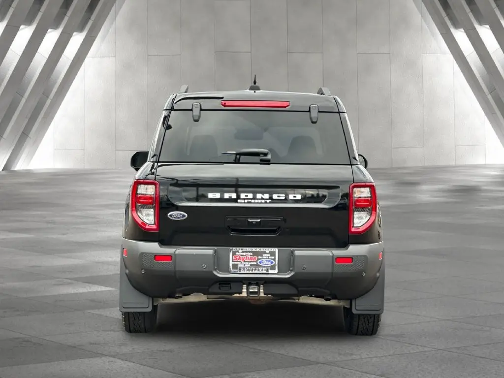 2025 Ford Bronco - $32,750