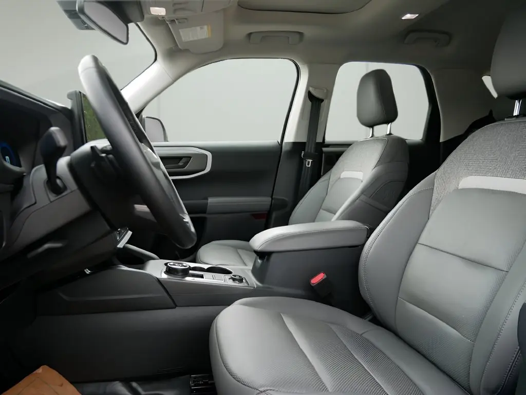 2025 Ford Bronco - $34,850
