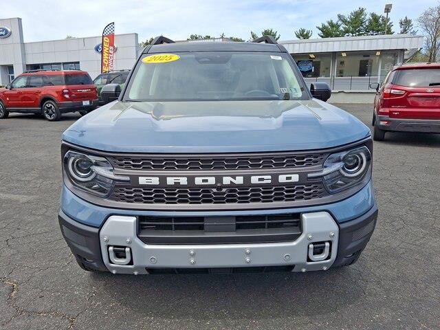 2025 Ford Bronco - $41,995