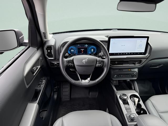 2025 Ford Bronco - $32,495