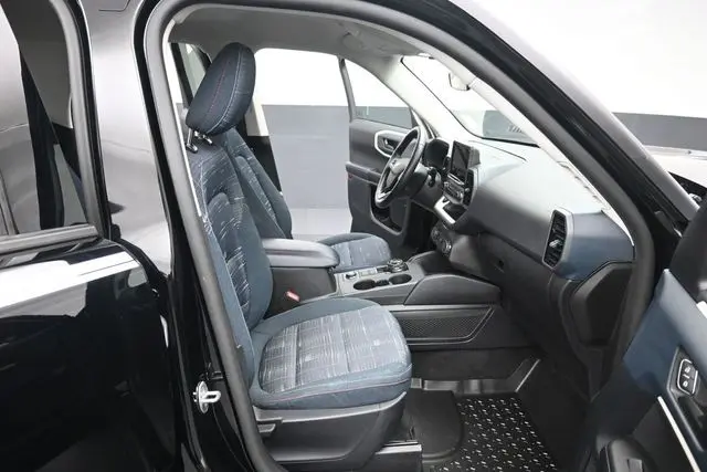 2023 Ford Bronco - $26,595