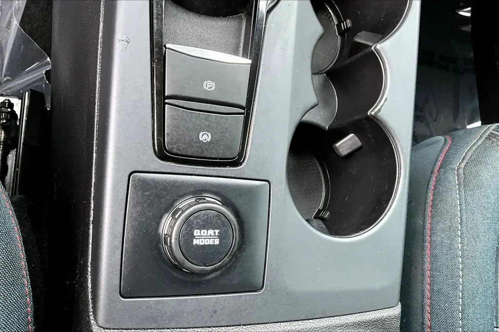 2024 Ford Bronco - $27,998