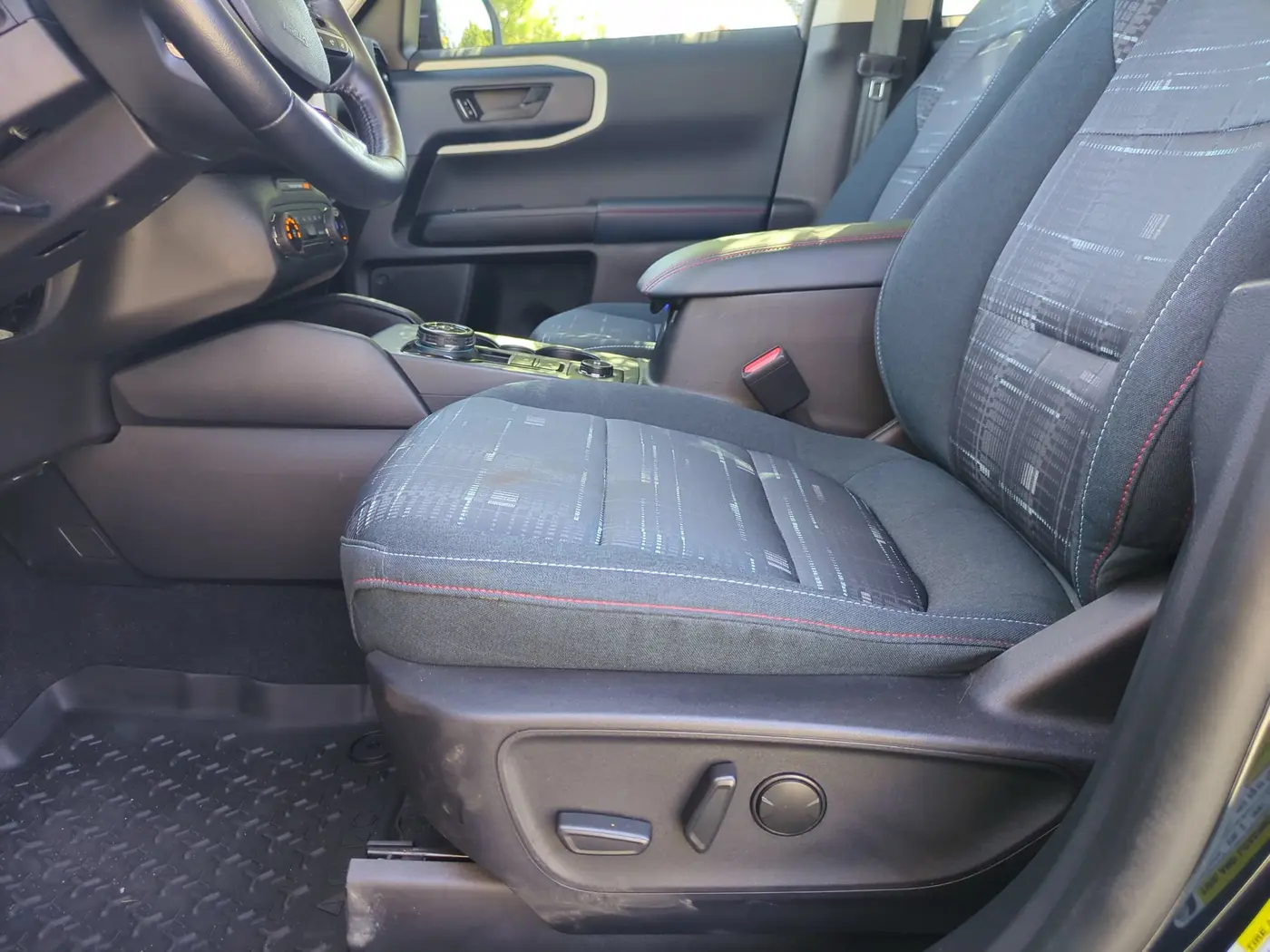 2023 Ford Bronco - $25,495
