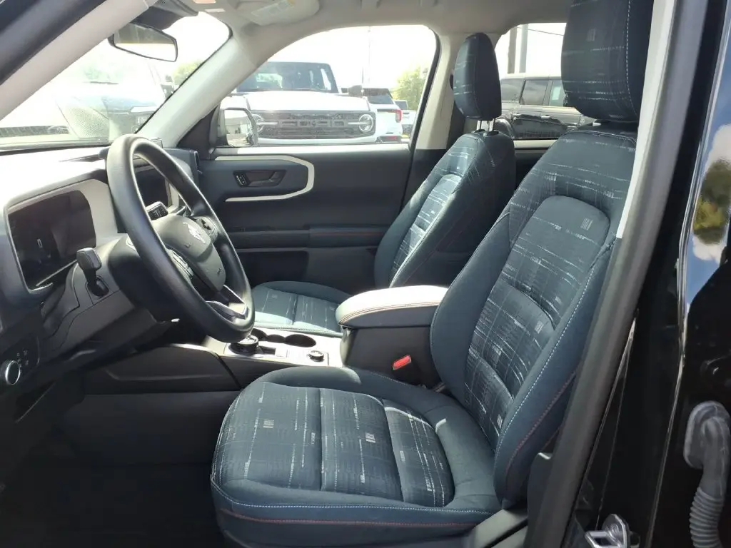 2025 Ford Bronco - $29,900
