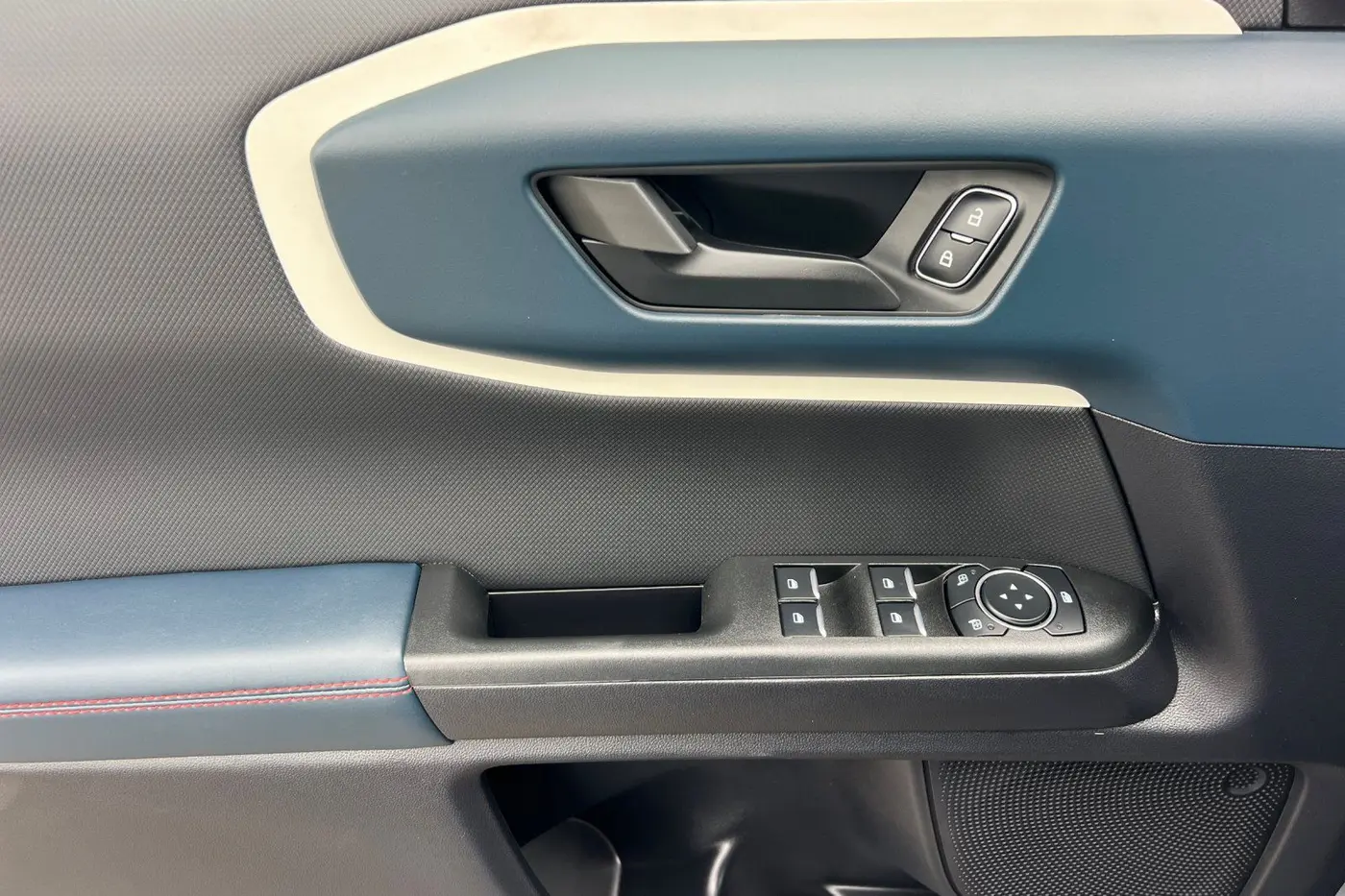 2025 Ford Bronco - $28,895