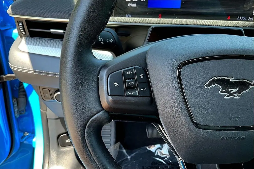 2023 Ford Mustang - $27,750