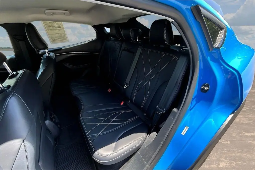 2023 Ford Mustang - $27,750