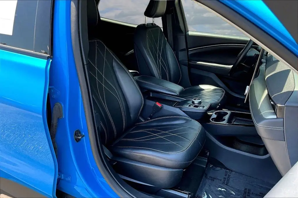 2023 Ford Mustang - $27,750