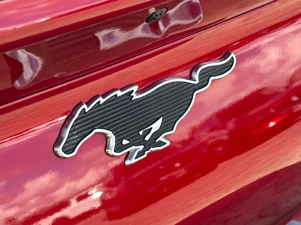2023 Ford Mustang - $26,995