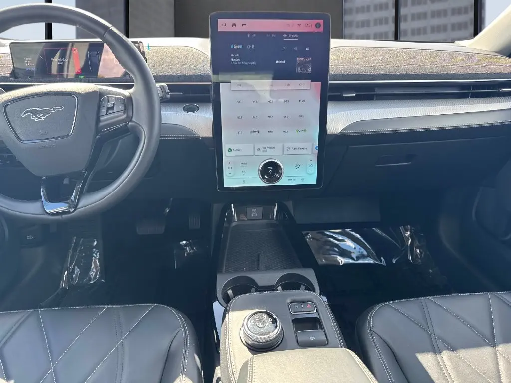 2023 Ford Mustang - $26,995