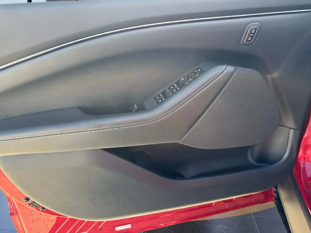 2023 Ford Mustang - $26,995