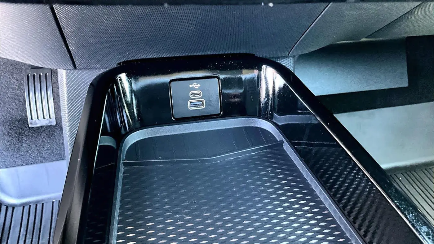 2025 Ford Mustang Mach-E Select