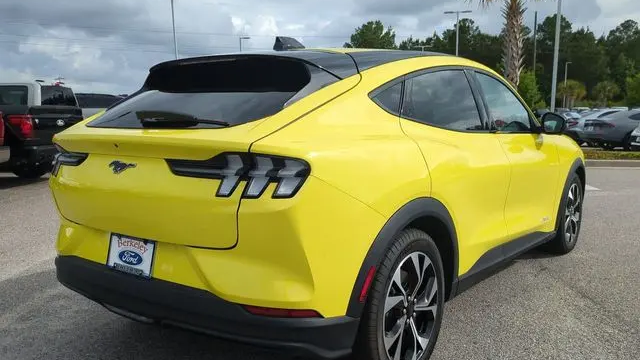 2025 Ford Mustang Mach-E Select