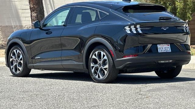 2025 Ford Mustang Mach-E Select