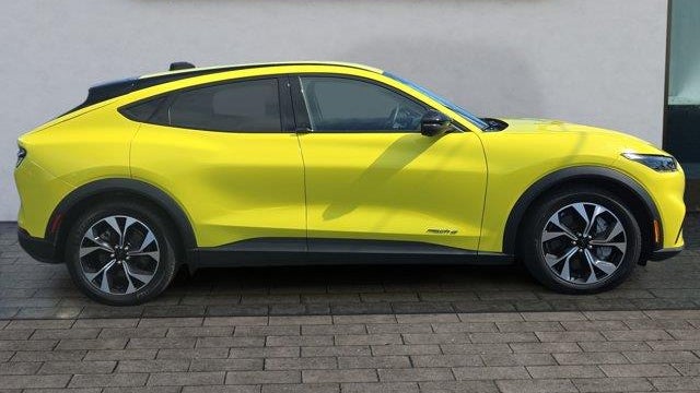 2025 Ford Mustang Mach-E Select