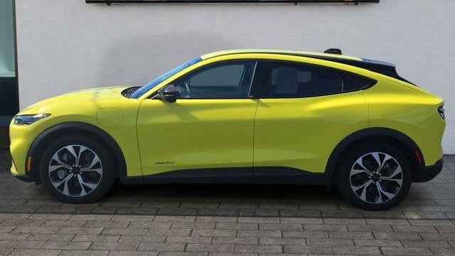2025 Ford Mustang Mach-E Select