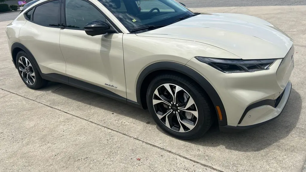 2025 Ford Mustang Mach-E Select