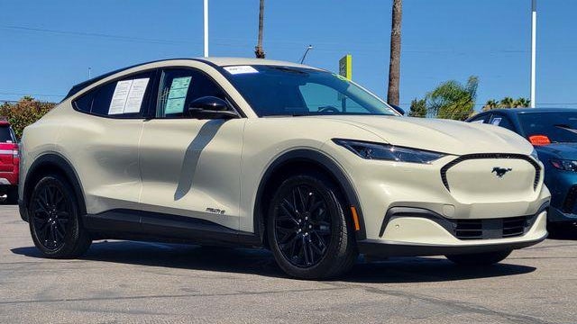2025 Ford Mustang Mach-E Select