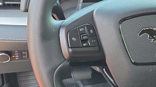 2022 Ford Mustang Mach-E Select