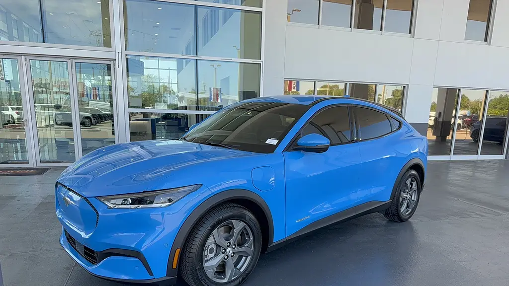 2022 Ford Mustang Mach-E Select
