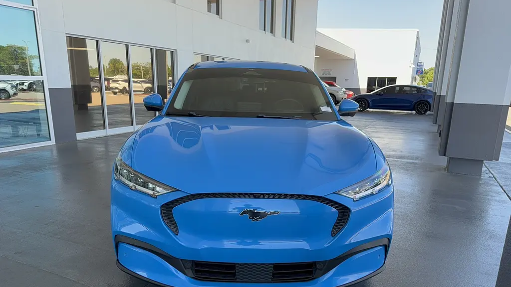 2022 Ford Mustang Mach-E Select