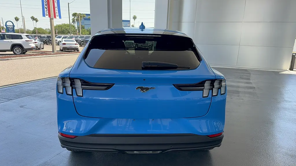 2022 Ford Mustang Mach-E Select