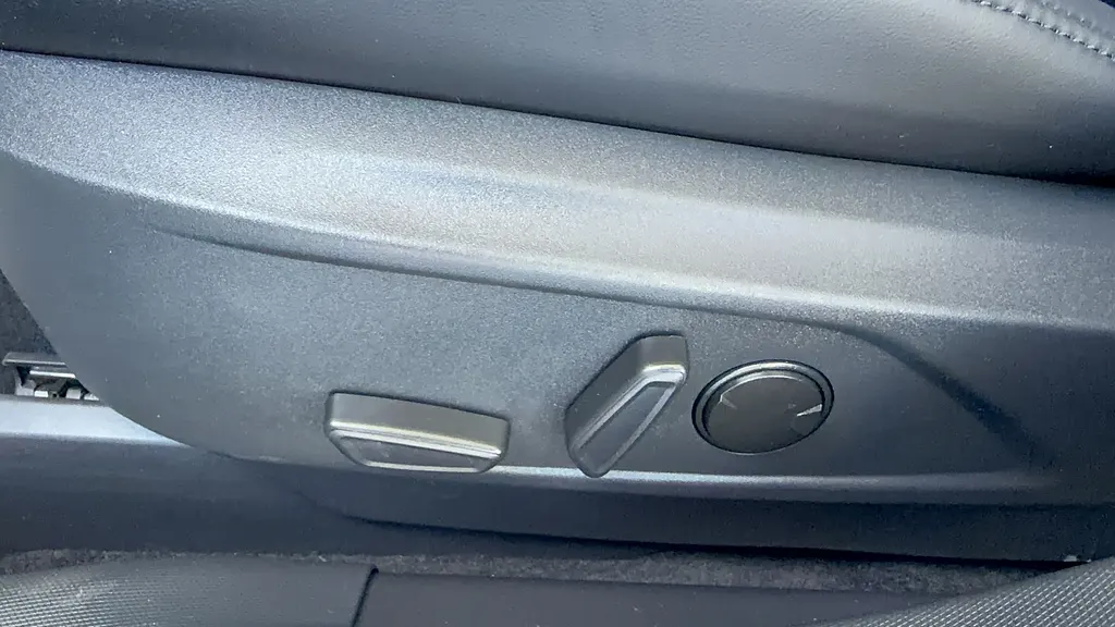 2022 Ford Mustang Mach-E Select