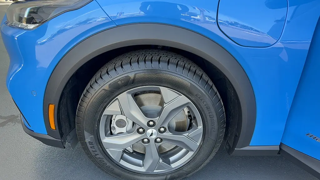 2022 Ford Mustang Mach-E Select