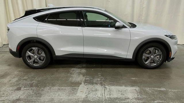 2022 Ford Mustang Mach-E Select
