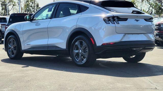 2021 Ford Mustang Mach-E Select