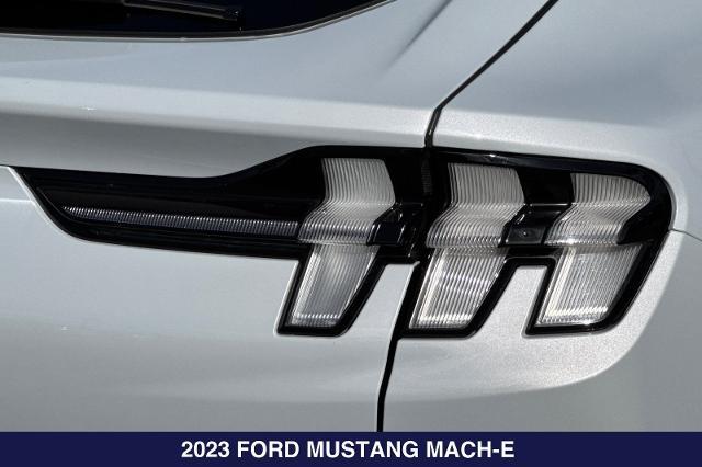 2023 Ford Mustang - $23,400