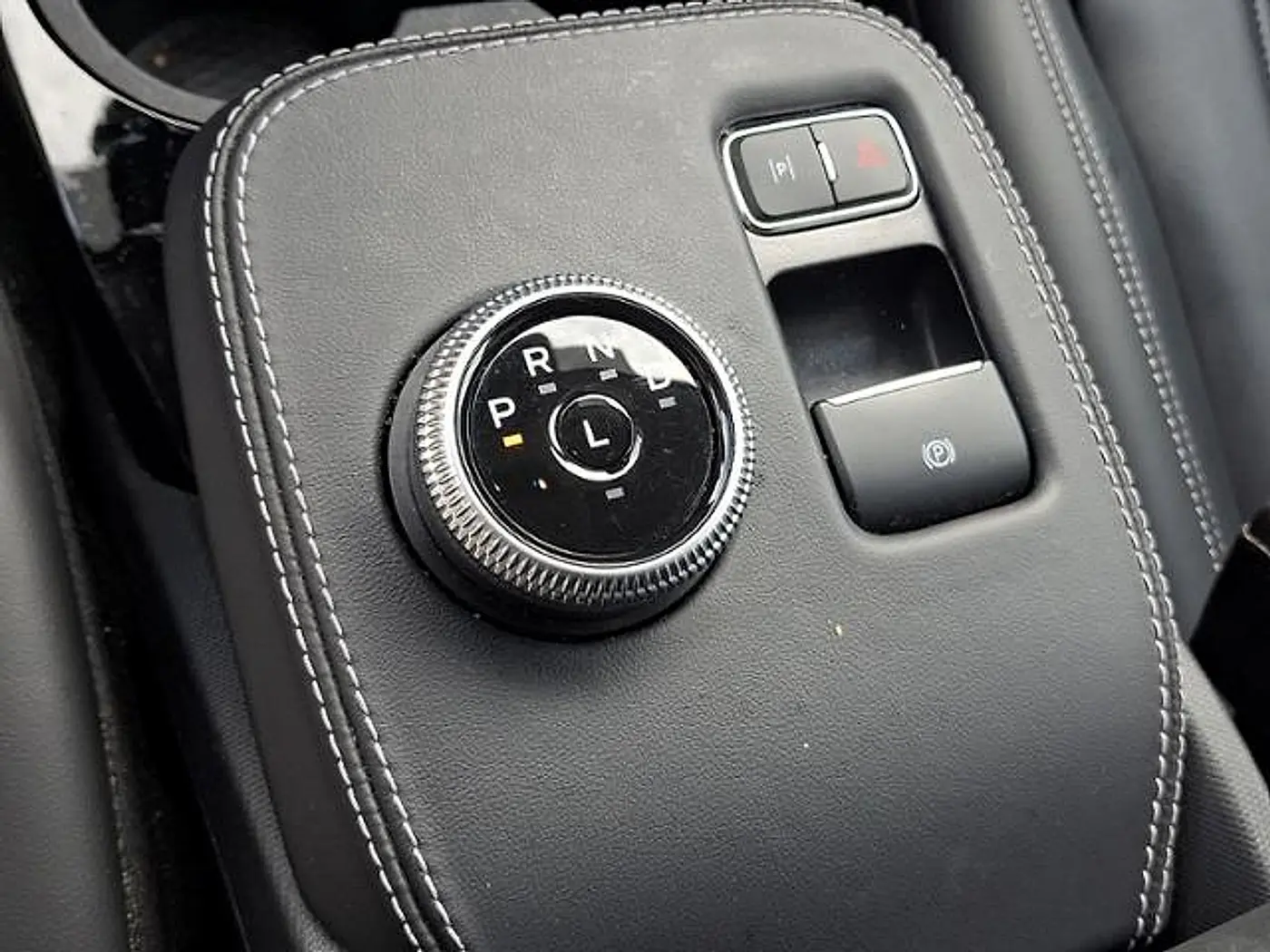 2023 Ford Mustang - $32,999