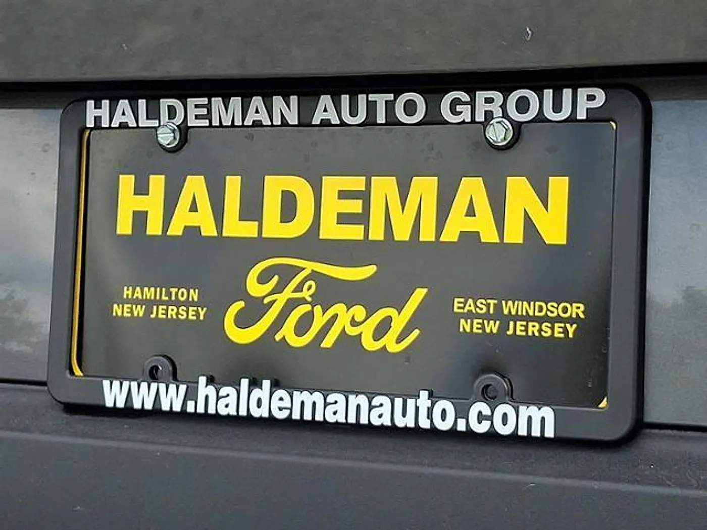 2023 Ford Mustang - $32,999