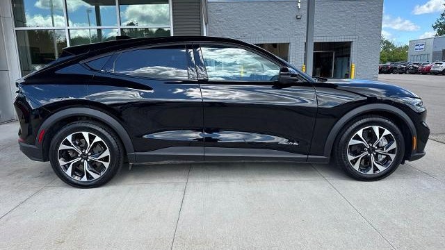 2025 Ford Mustang Mach-E Select