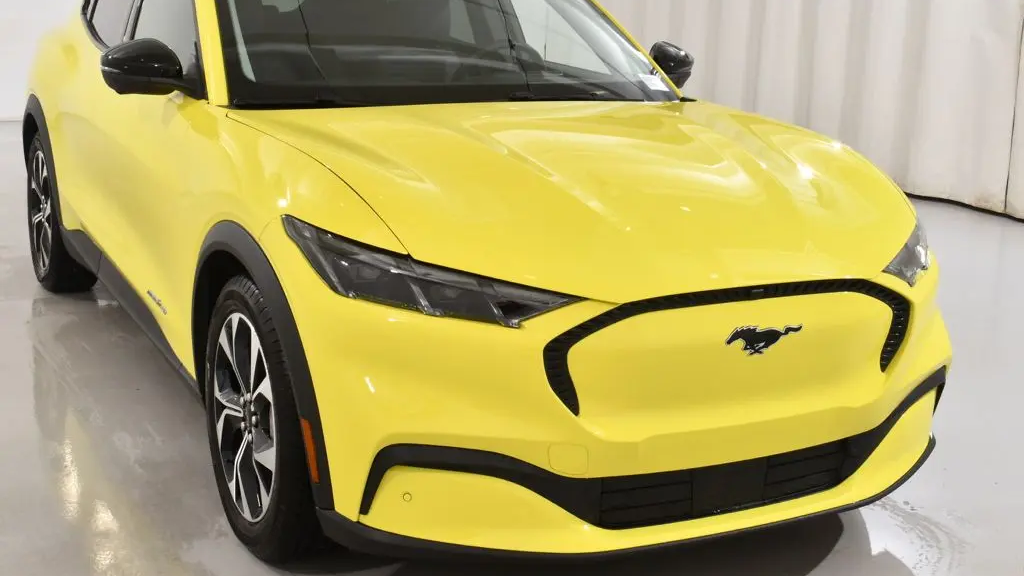 2025 Ford Mustang Mach-E Select