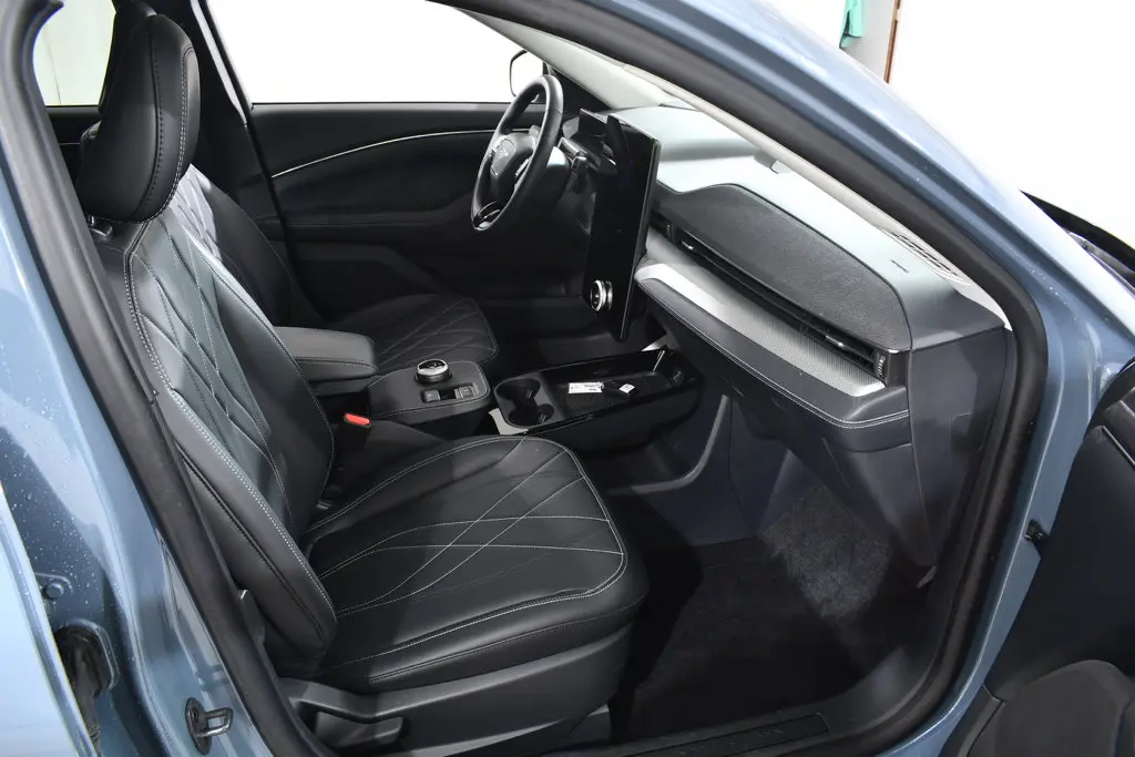 2023 Ford Mustang - $25,855