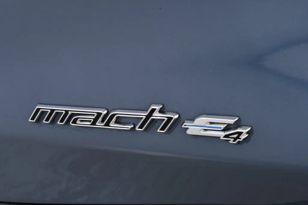 2023 Ford Mustang - $25,855