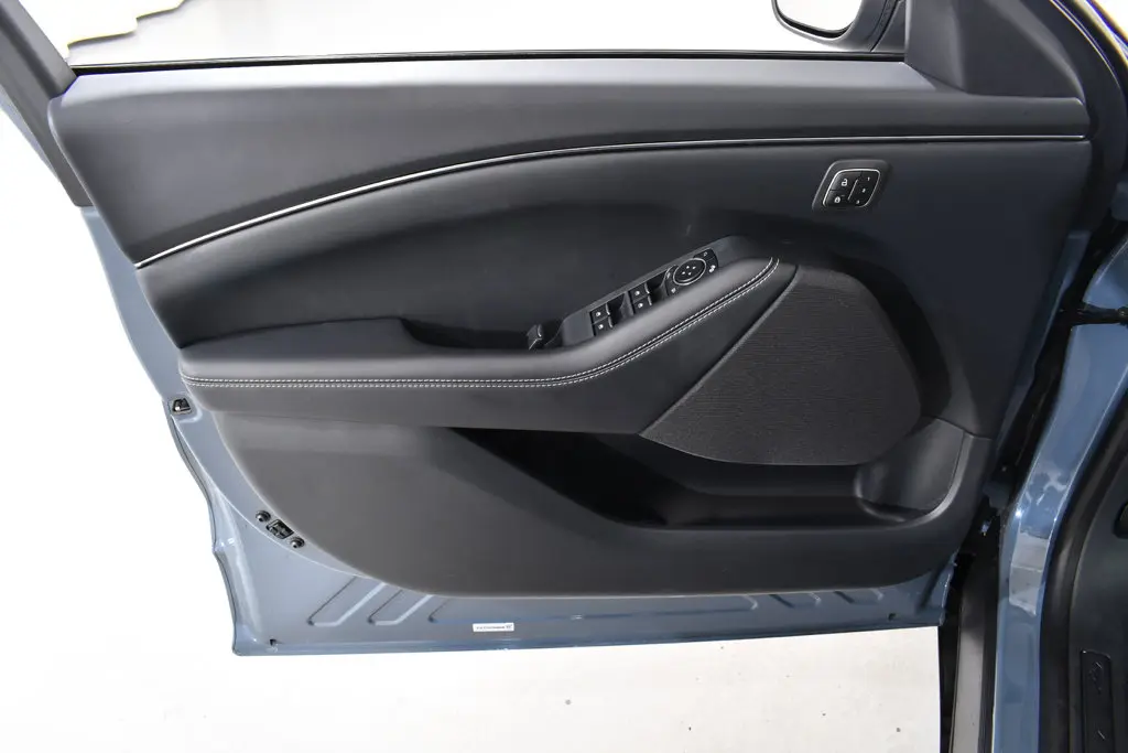 2023 Ford Mustang - $25,855