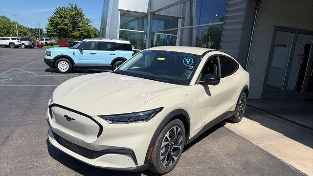 2025 Ford Mustang Mach-E Select