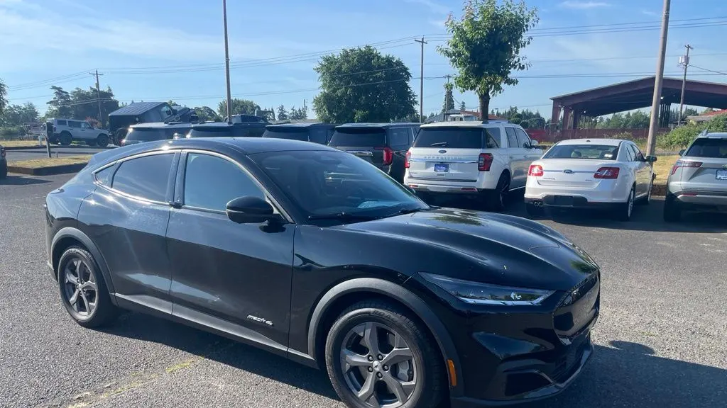2023 Ford Mustang Mach-E Select