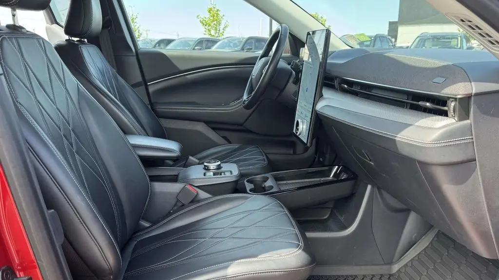 2022 Ford Mustang Mach-E Select