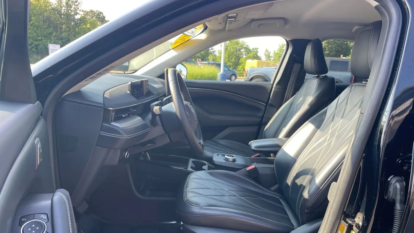 2022 Ford Mustang Mach-E Select
