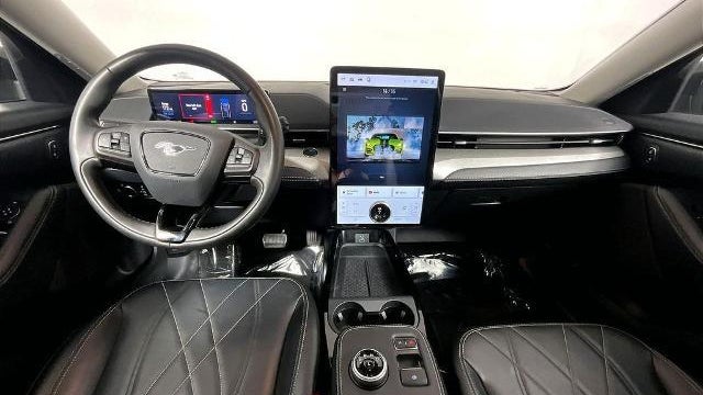 2022 Ford Mustang Mach-E Select